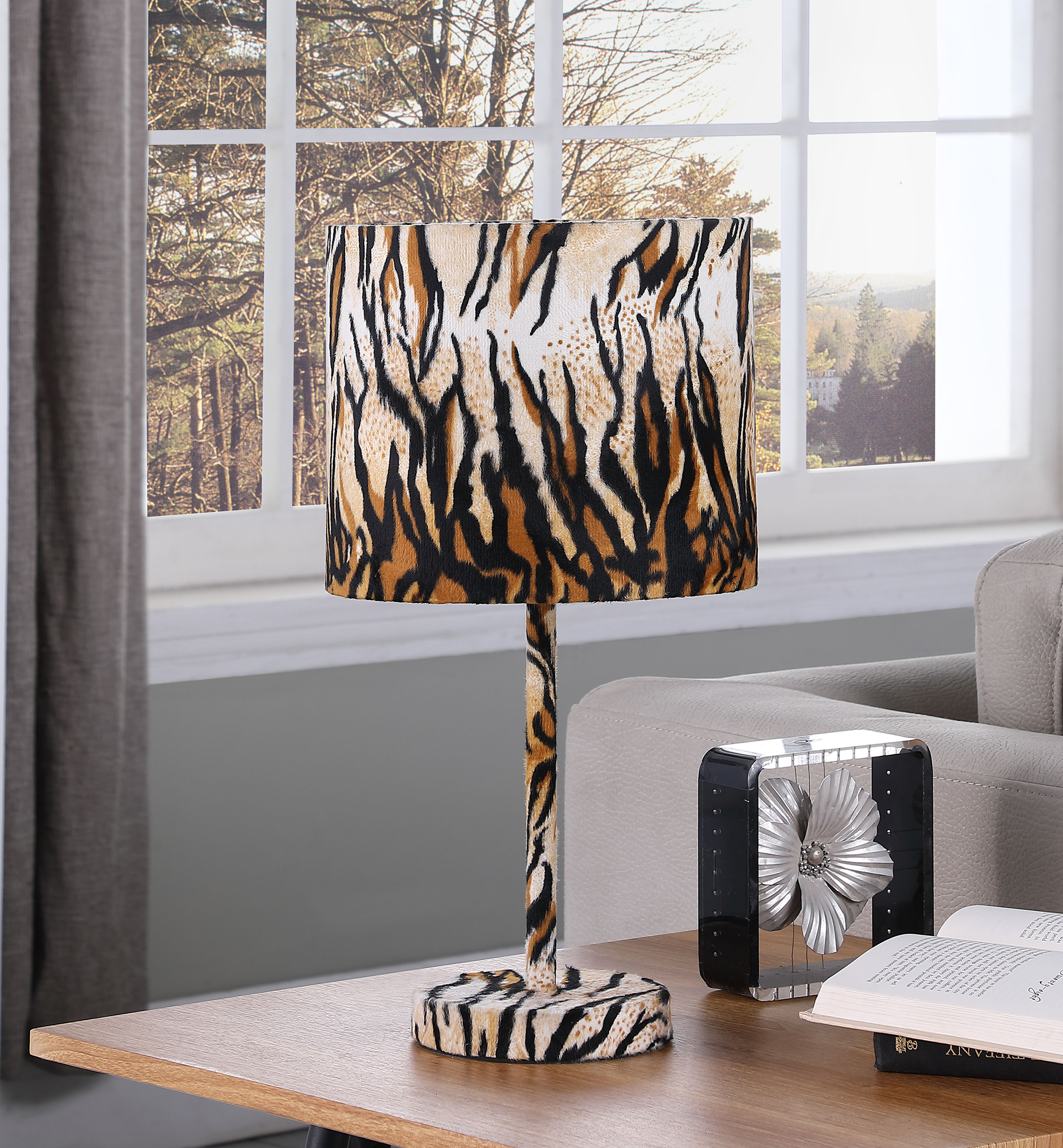 18.5″ in FAUX SUEDE TIGER PRINT METAL TABLE LAMP